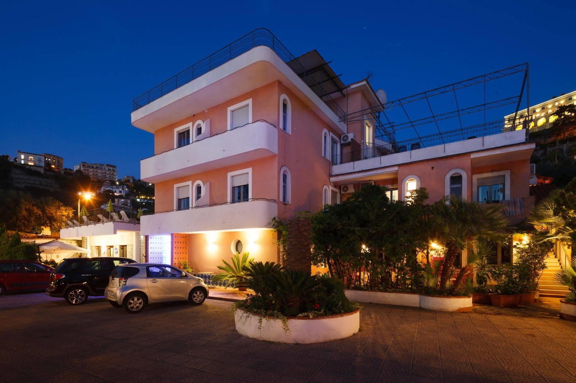 Eden Bleu Hotel 4*