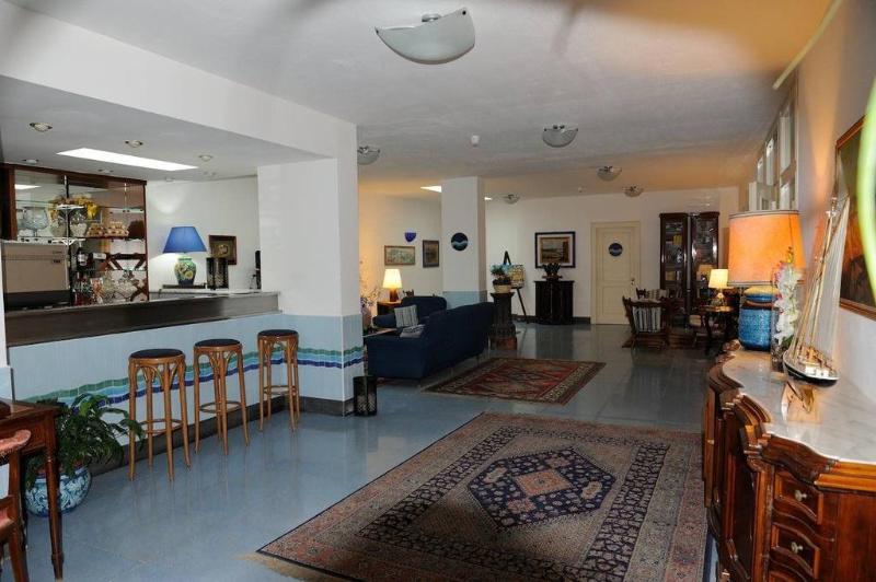 Eden Bleu Hotel 4*