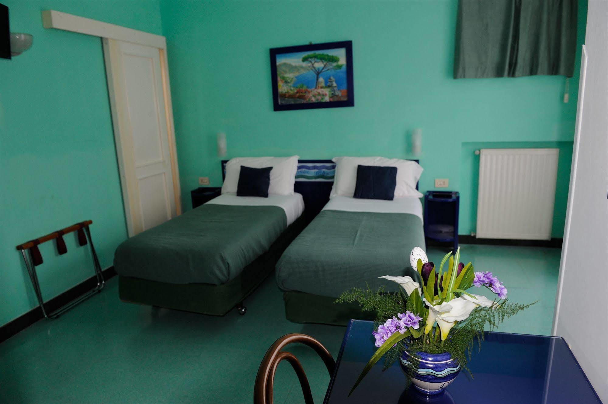 Eden Bleu Hotel